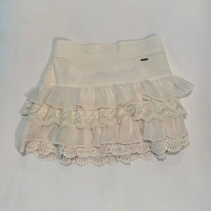 Abercrombie Off-white ruffle skirt